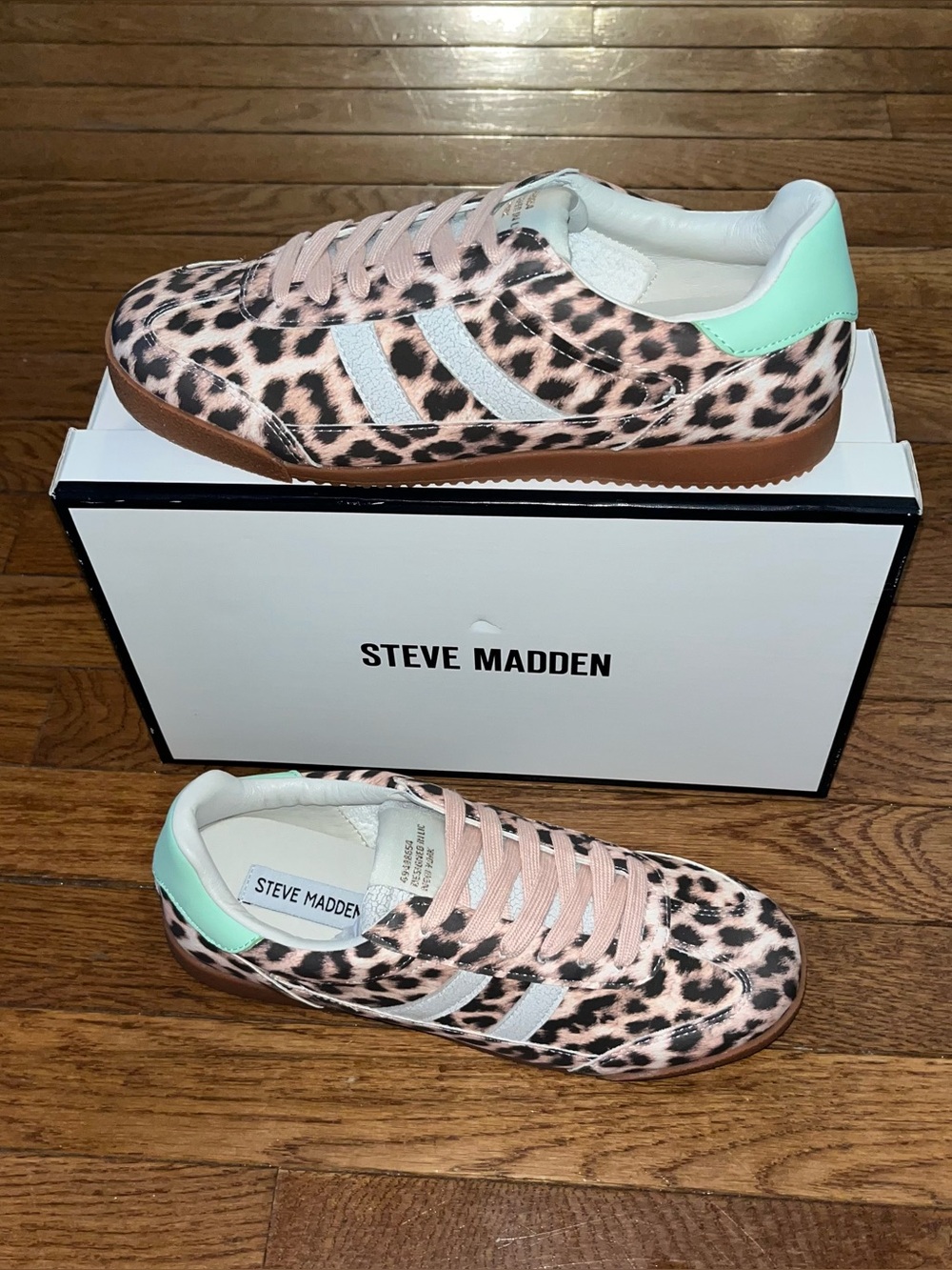 Steve Madden Nirvanna Sneakers White Leopard, Pink, Light Green & Tan Women’s 8